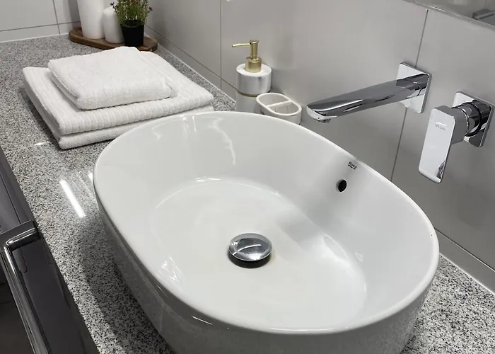 Апартаменты Ann's - Near Old Town & Marina, Free Parking & Wifi